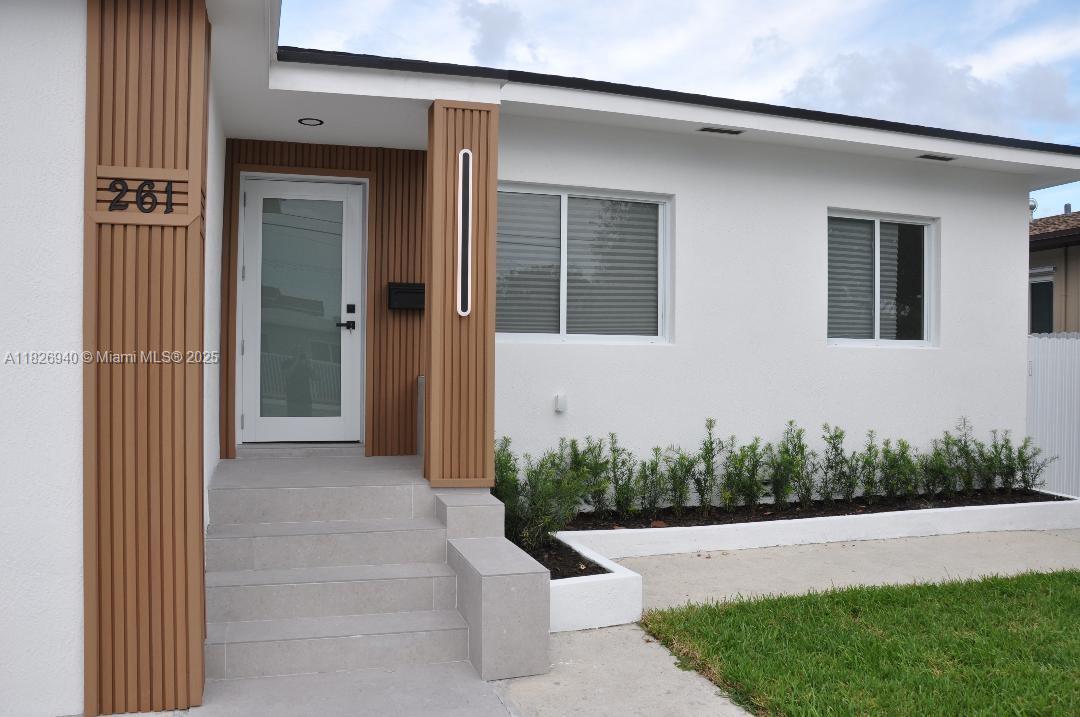 261 NW 46th Ave