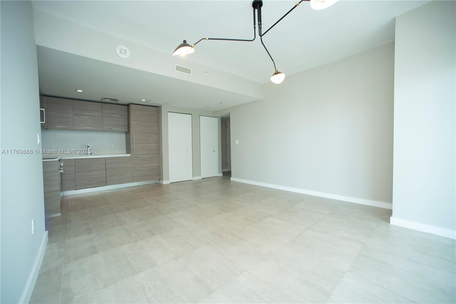 1300 S MIAMI AVENUE CONDO - Residential