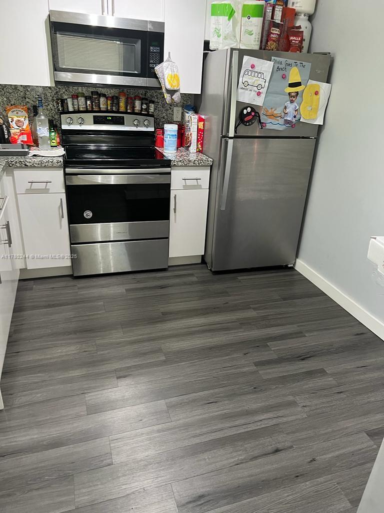 Rental Property at 1401 Nw 1st Ave 2, Fort Lauderdale, Broward County, Florida - Bedrooms: 2 
Bathrooms: 1  - $2,400 MO.
