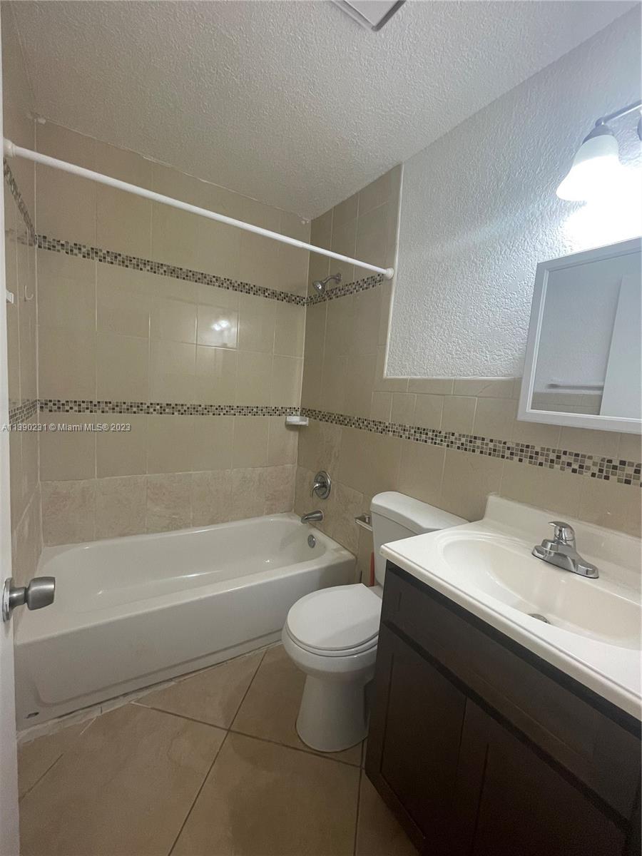 NORTH LAUDERDALE VILLAGE - Residential Lease