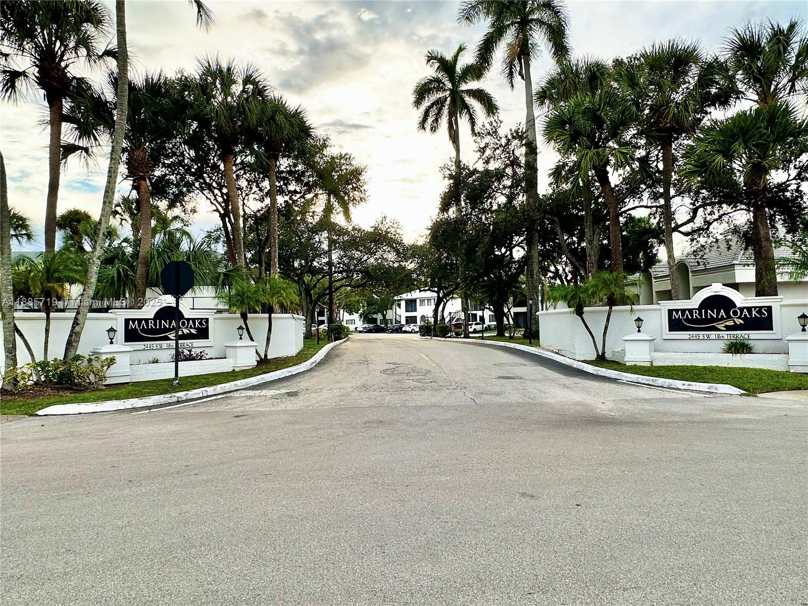 MARINA OAKS CONDO - Residential Lease