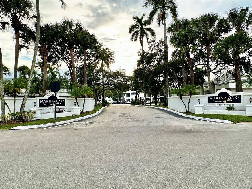 Enjoy resort-style living in this beautifully updated 1/1 condo in Marina Oaks. Features include new flooring, in-unit laundry, A/C, and private patio. Full access to pool, tennis, gym, and BBQ area. Just minutes to highways, beaches, airport, and more!