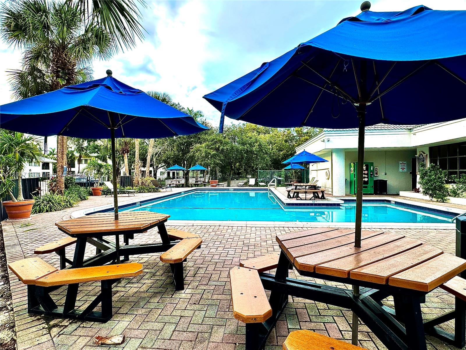 MARINA OAKS CONDO - Residential Lease