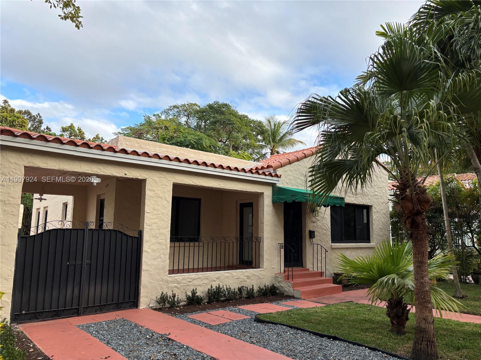 CORAL GABLES GRANADA SEC - Residential