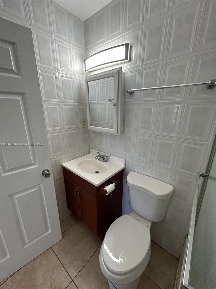 BIRD ROAD HIGHLANDS - Residential Lease