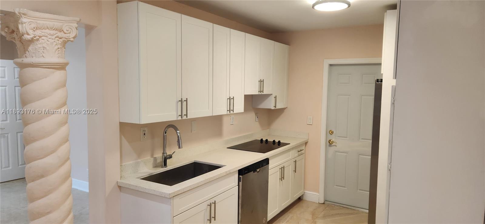 PLANTATION PARK LAKESITES - Residential Lease