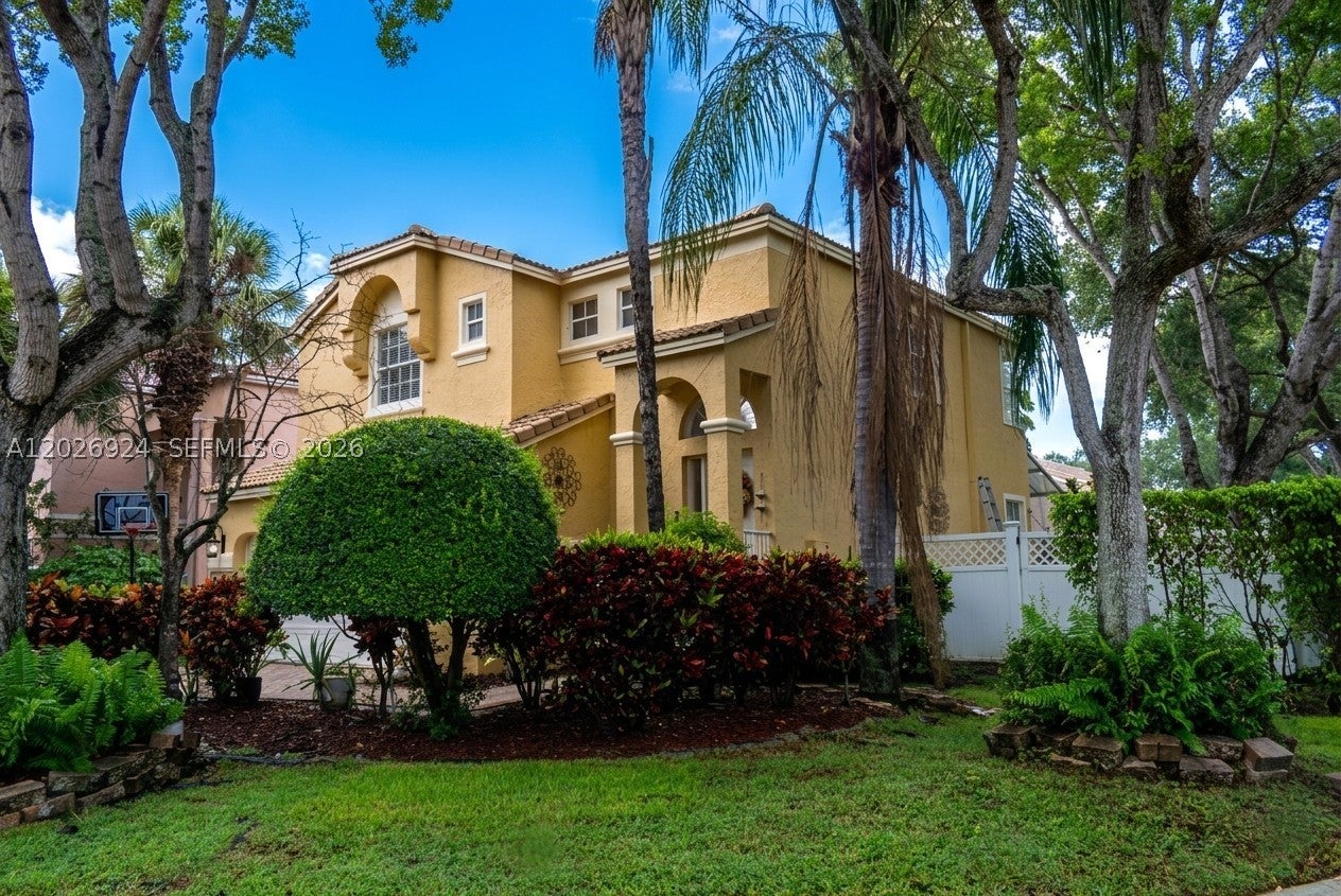 11405 NW 48th Ct