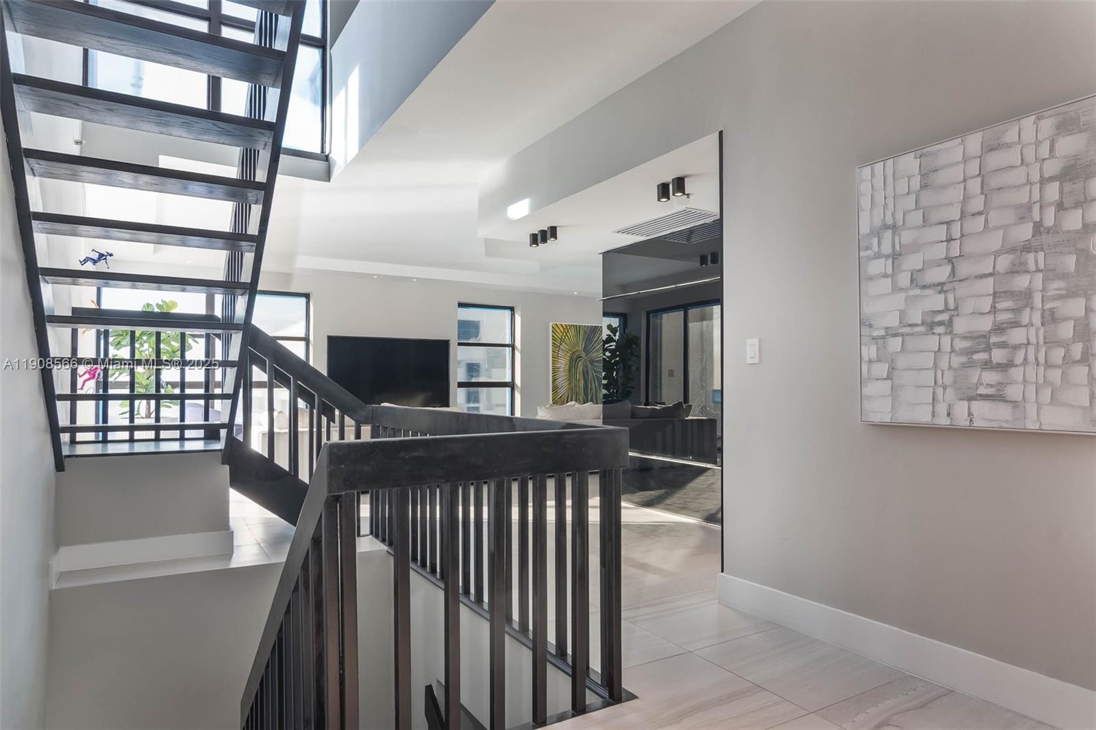 DELVISTA TOWERS CONDO - Residential Lease