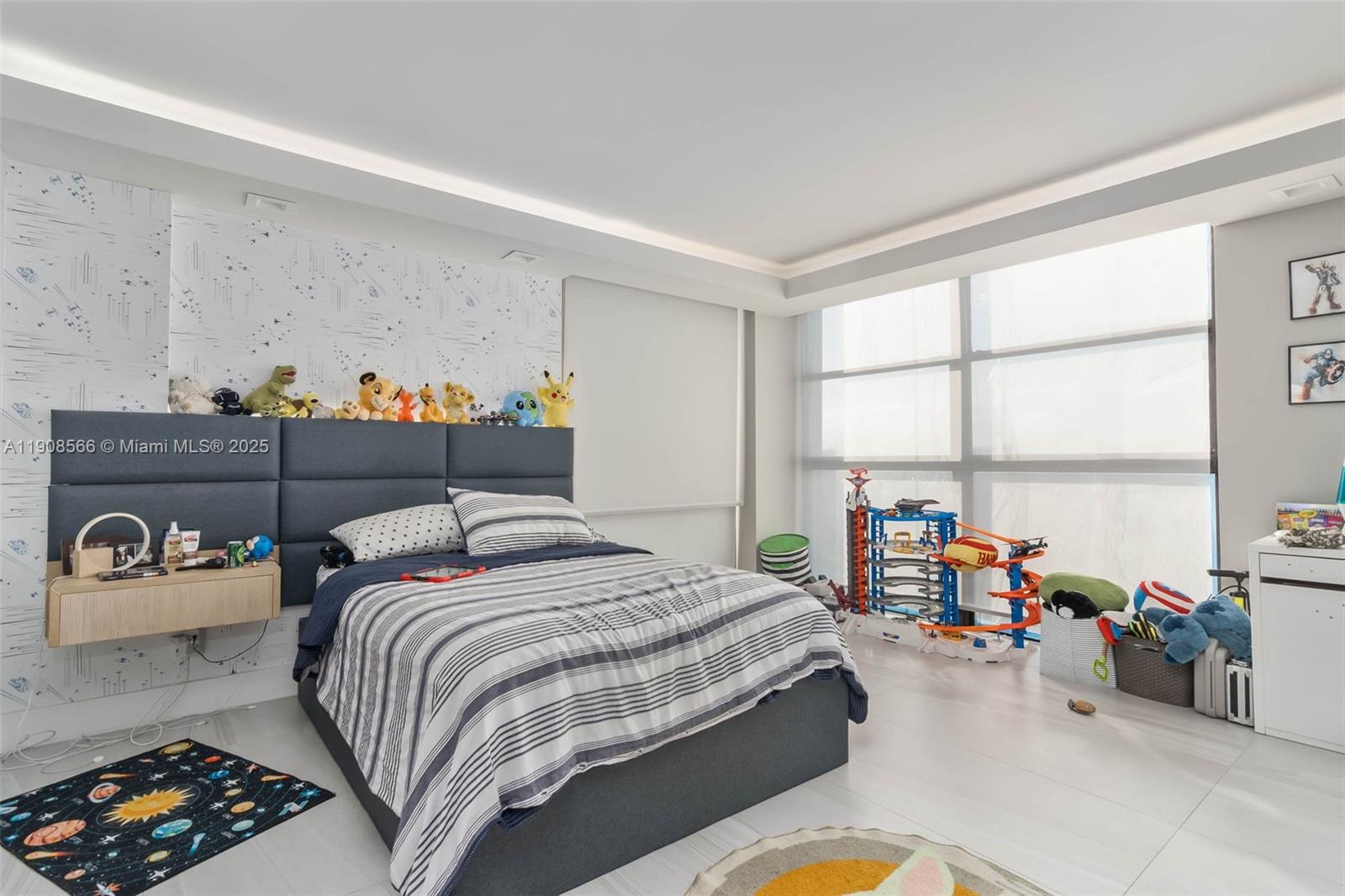 DELVISTA TOWERS CONDO - Residential Lease