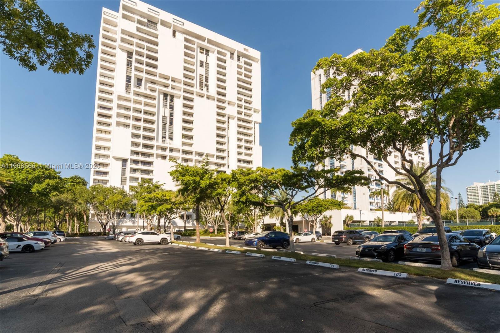 DELVISTA TOWERS CONDO - Residential Lease