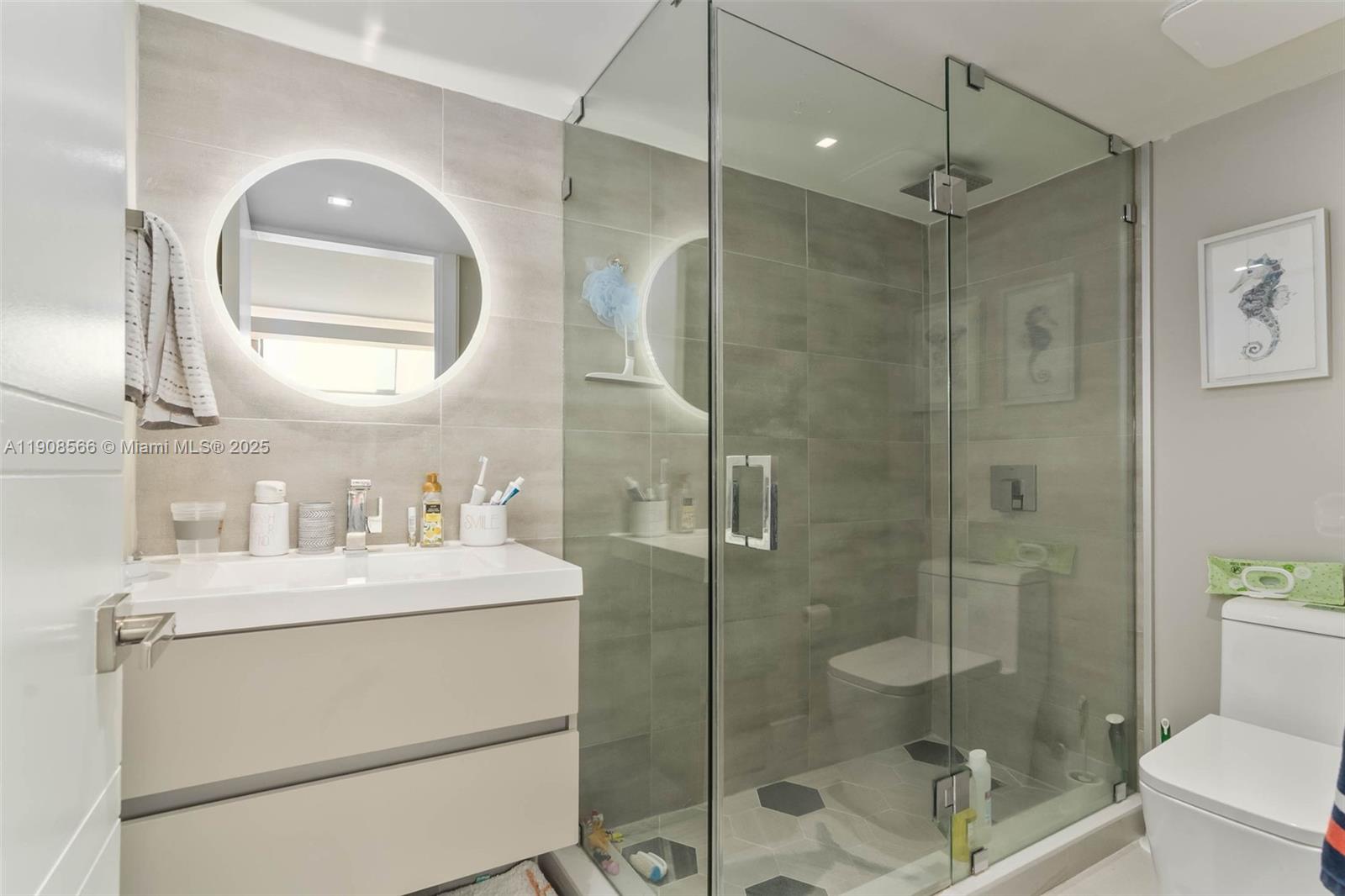 DELVISTA TOWERS CONDO - Residential Lease