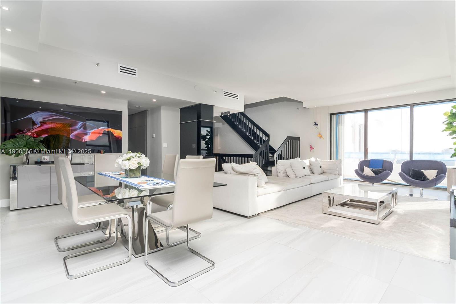 DELVISTA TOWERS CONDO - Residential Lease