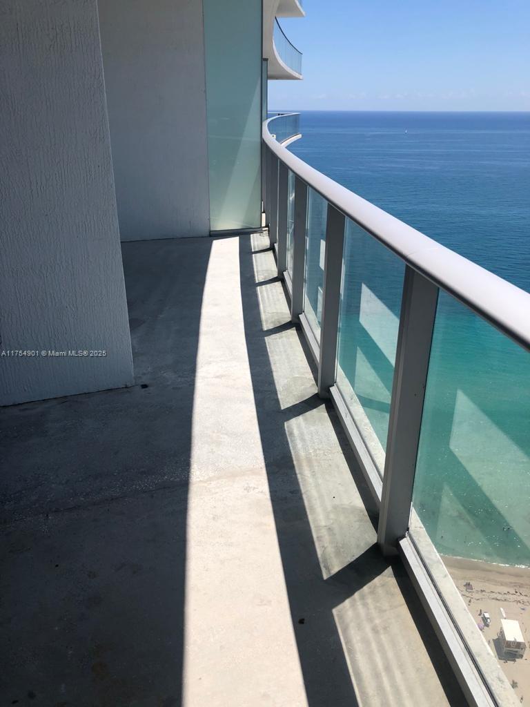 4111 SOUTH OCEAN DRIVE CO - Residential