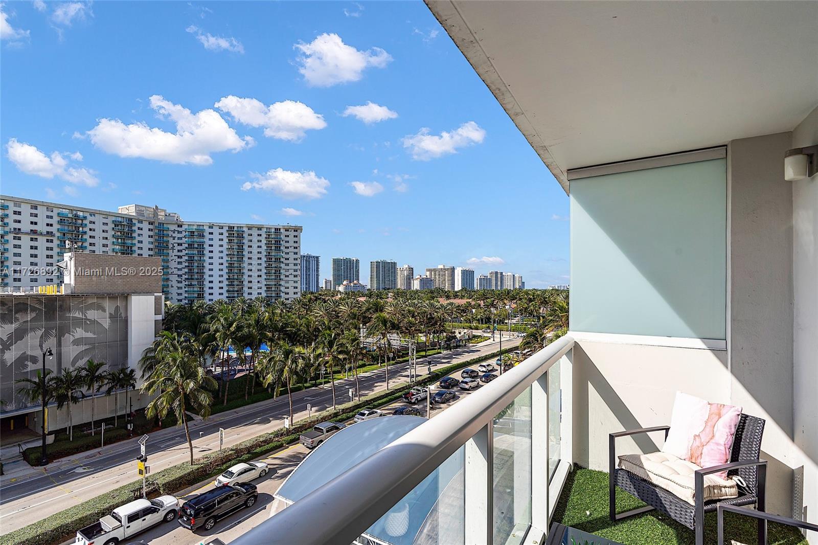 THE AVENTURA BEACH CLUB C - Residential