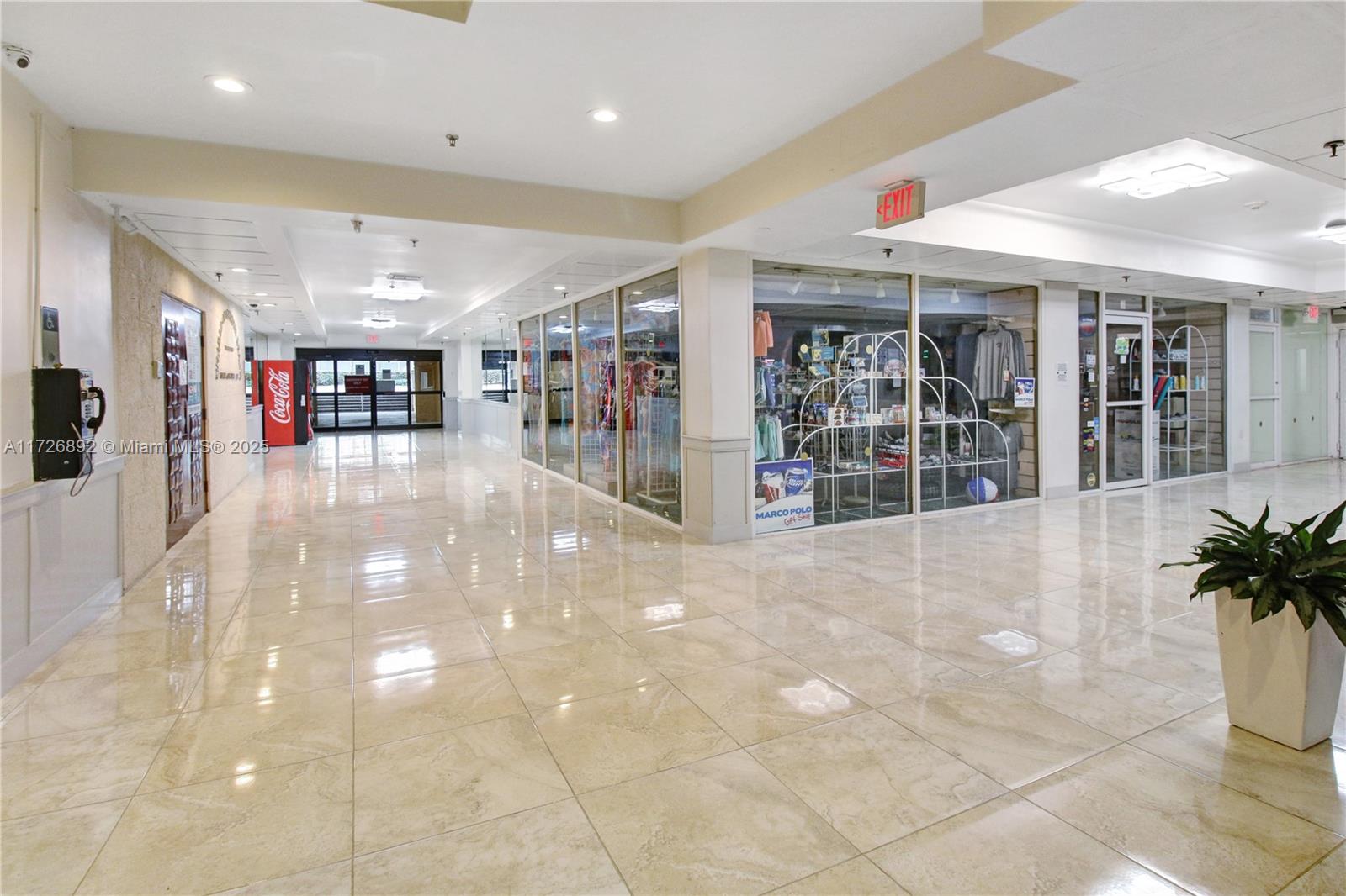 THE AVENTURA BEACH CLUB C - Residential