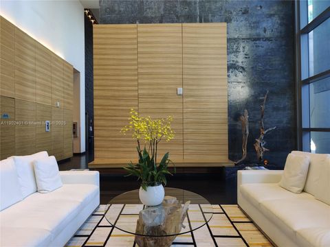 888 Biscayne Blvd 2903 Miami FL 33132