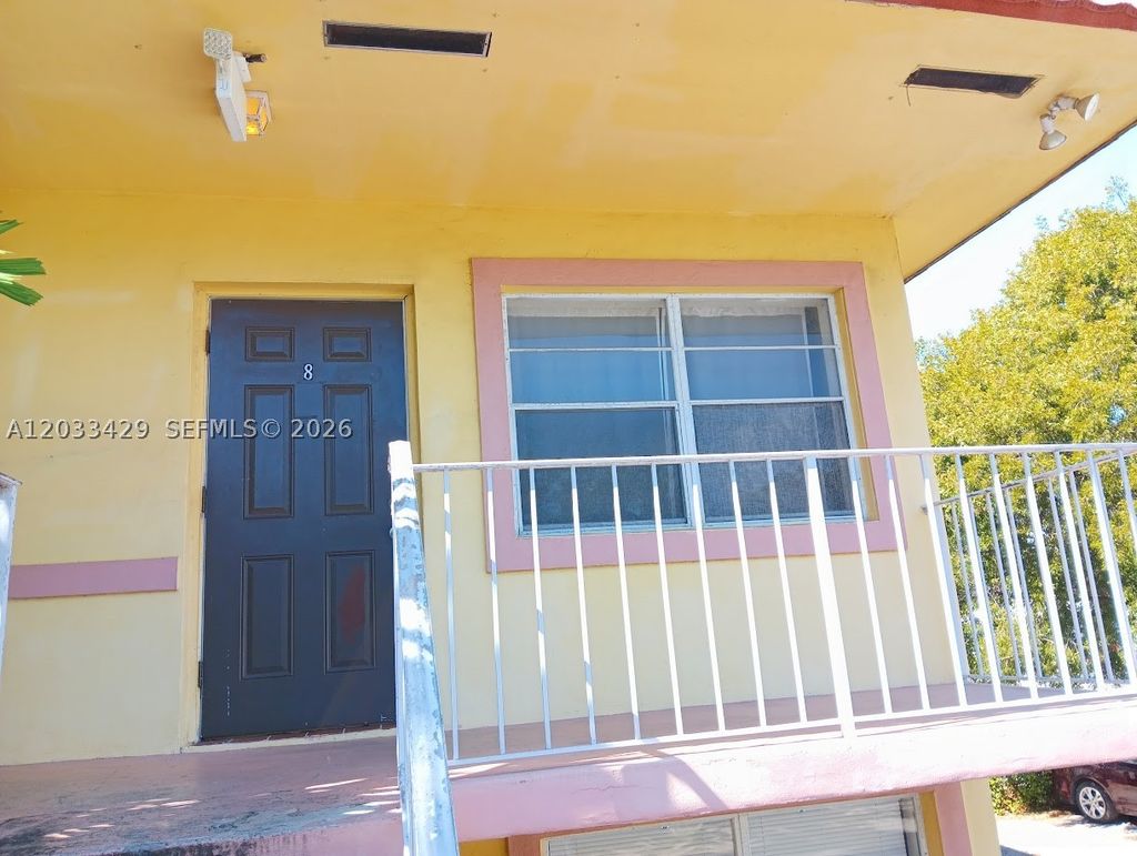 Photo of 1826 Cleveland St #8, Hollywood, FL 33020 (MLS # A12033429)