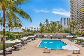 2625 Collins Ave 1102, Miami Beach, Miami-Dade County, Florida - 1 Bedrooms  
2 Bathrooms - 