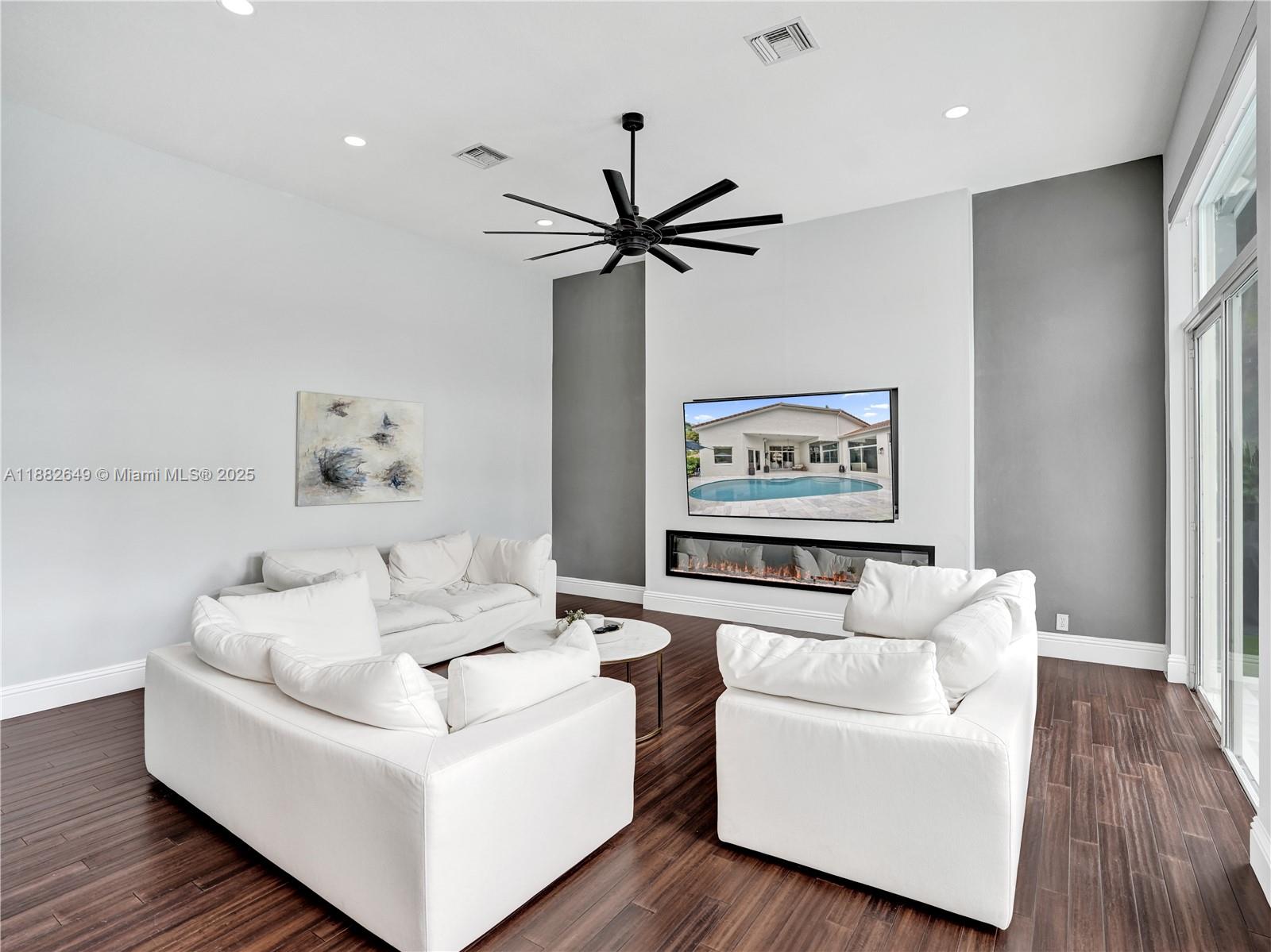 SECTOR 7 - PARCELS F G H - Residential
