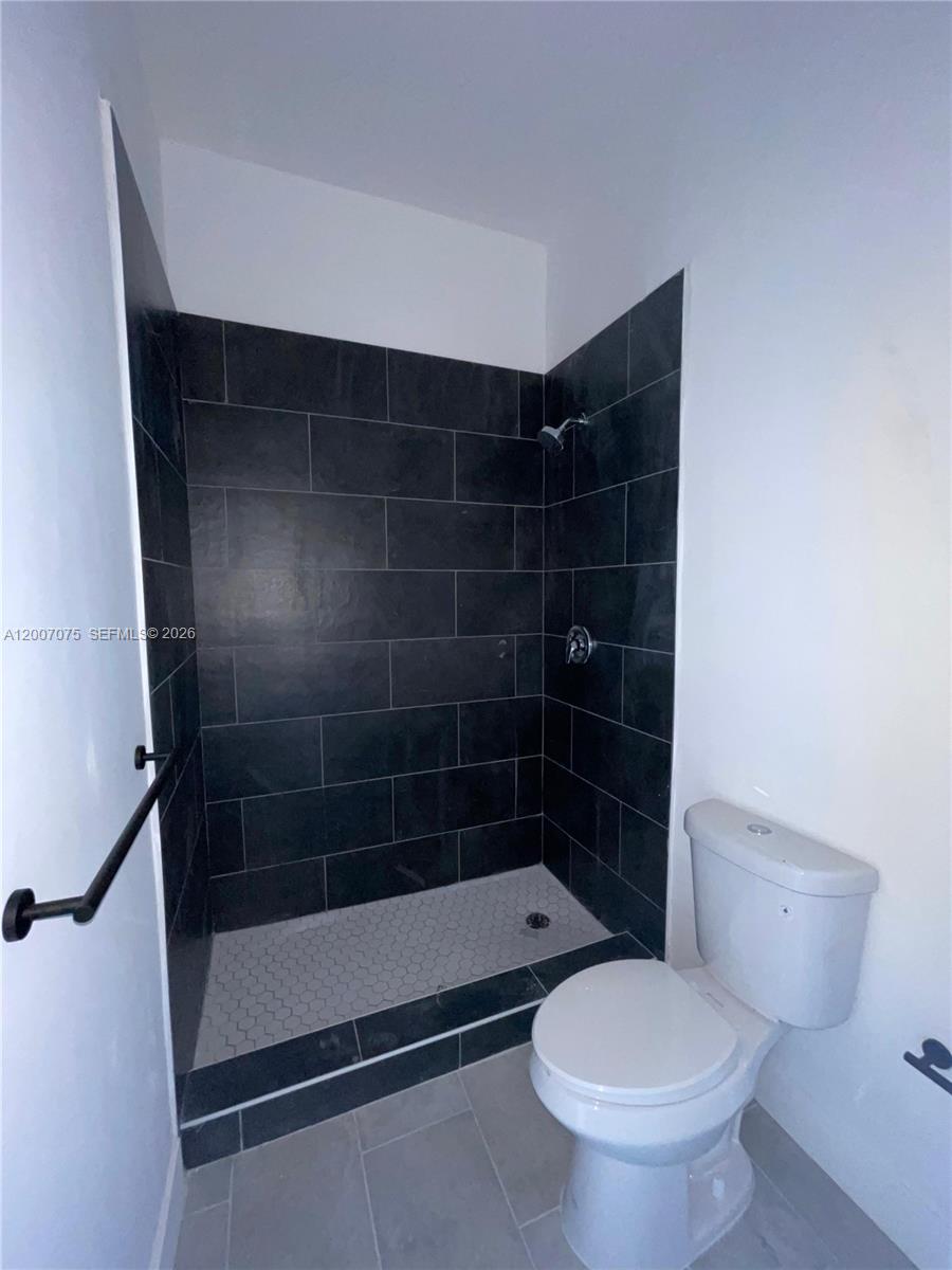 JENKINS ADDN TO LIBERTY C - Residential Income