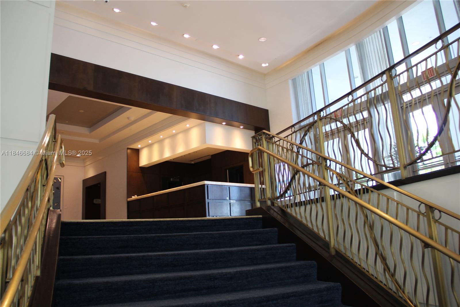 FONTAINEBLEAU II CONDO - Residential