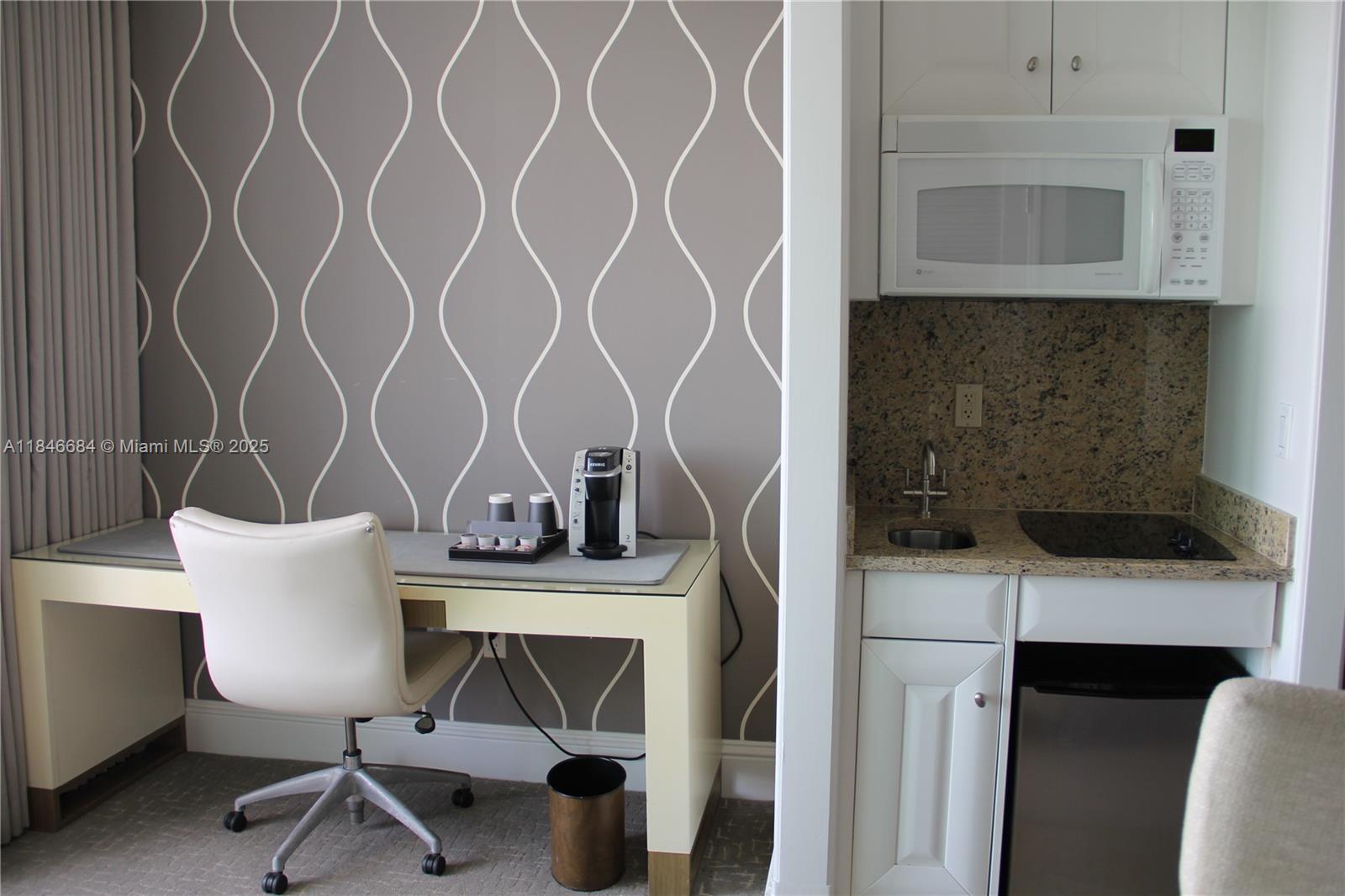 FONTAINEBLEAU II CONDO - Residential