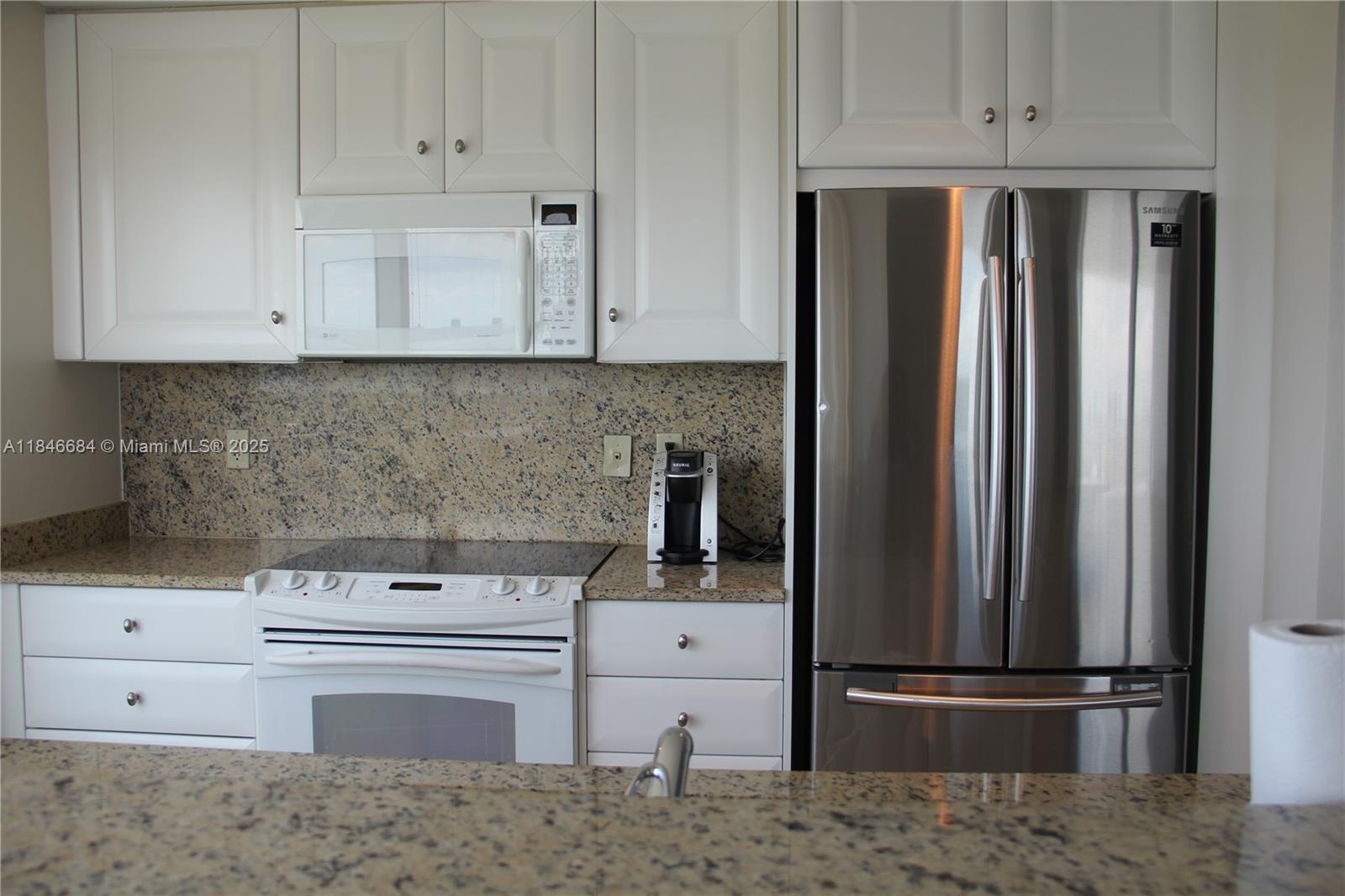 FONTAINEBLEAU II CONDO - Residential