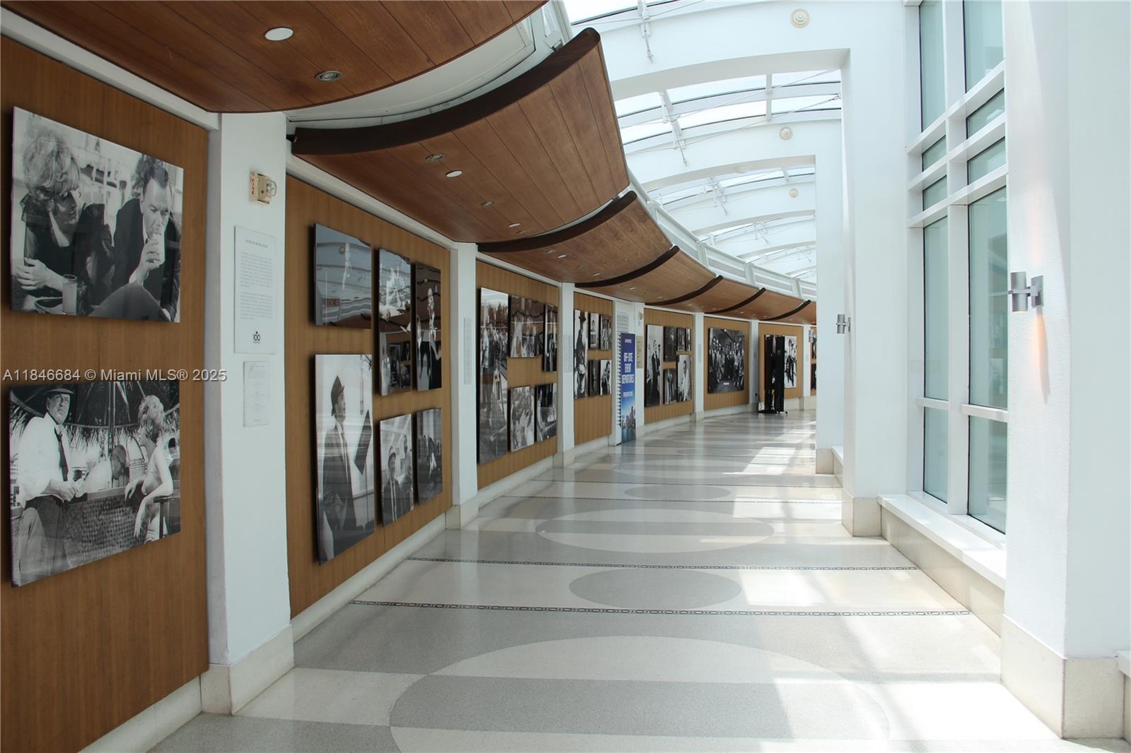 FONTAINEBLEAU II CONDO - Residential