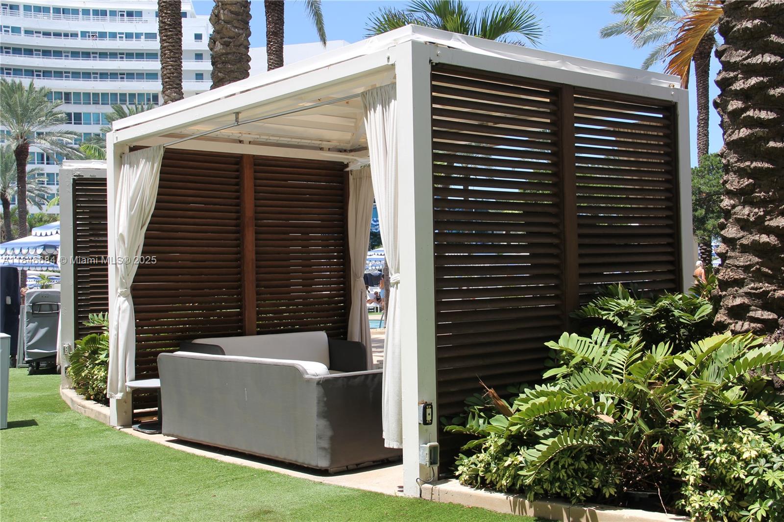 FONTAINEBLEAU II CONDO - Residential