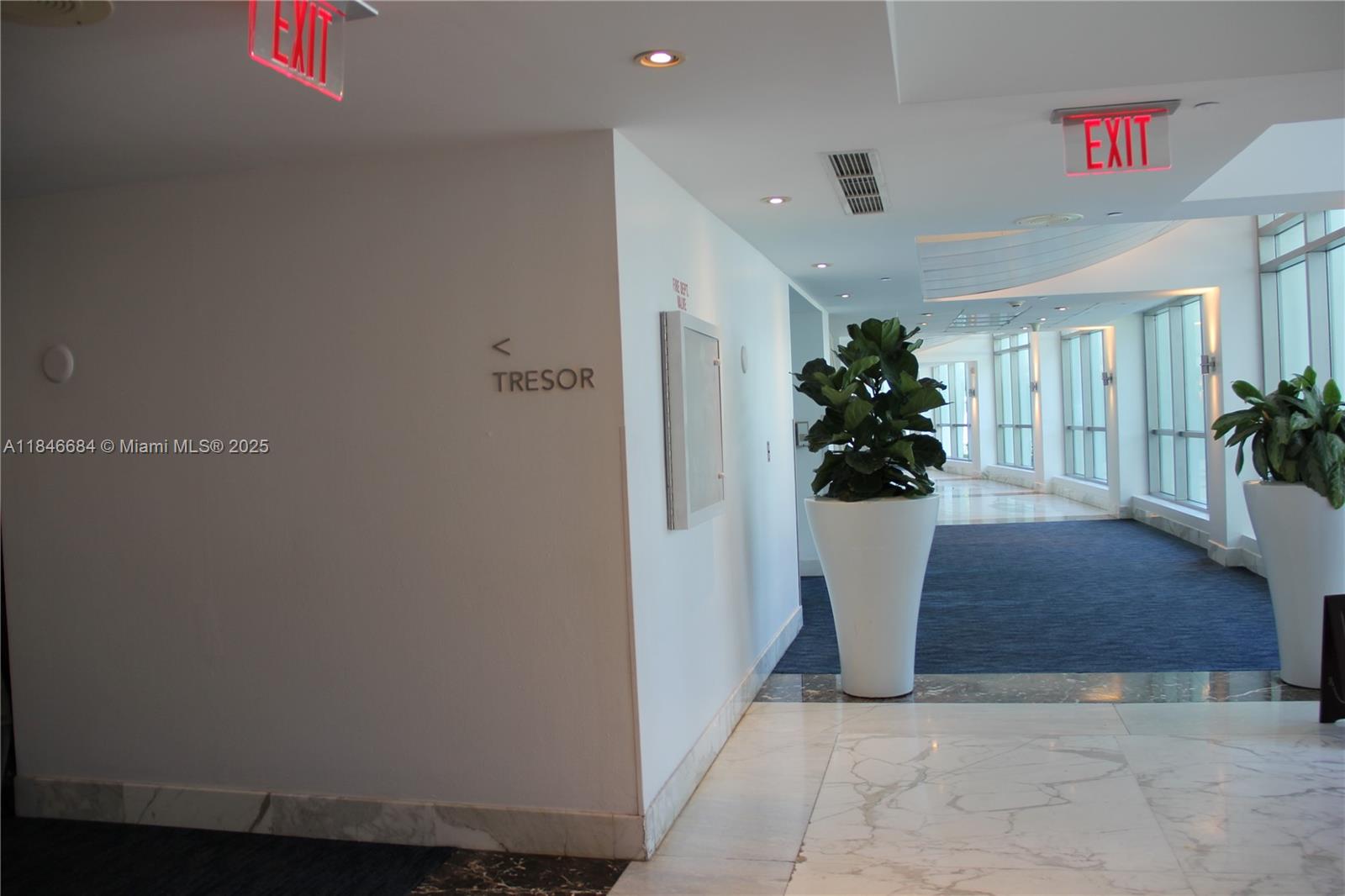 FONTAINEBLEAU II CONDO - Residential