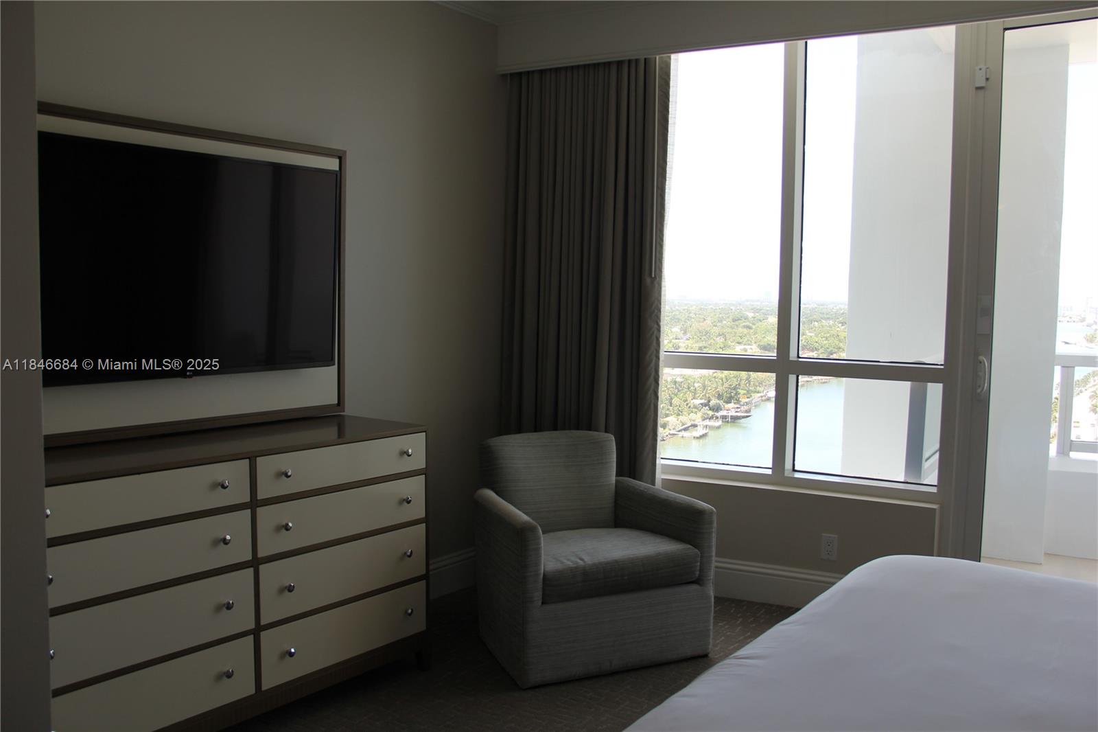 FONTAINEBLEAU II CONDO - Residential