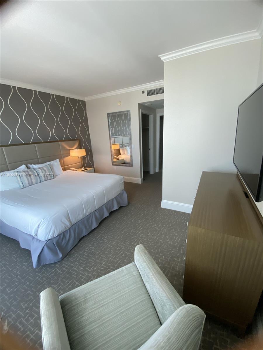 FONTAINEBLEAU II CONDO - Residential