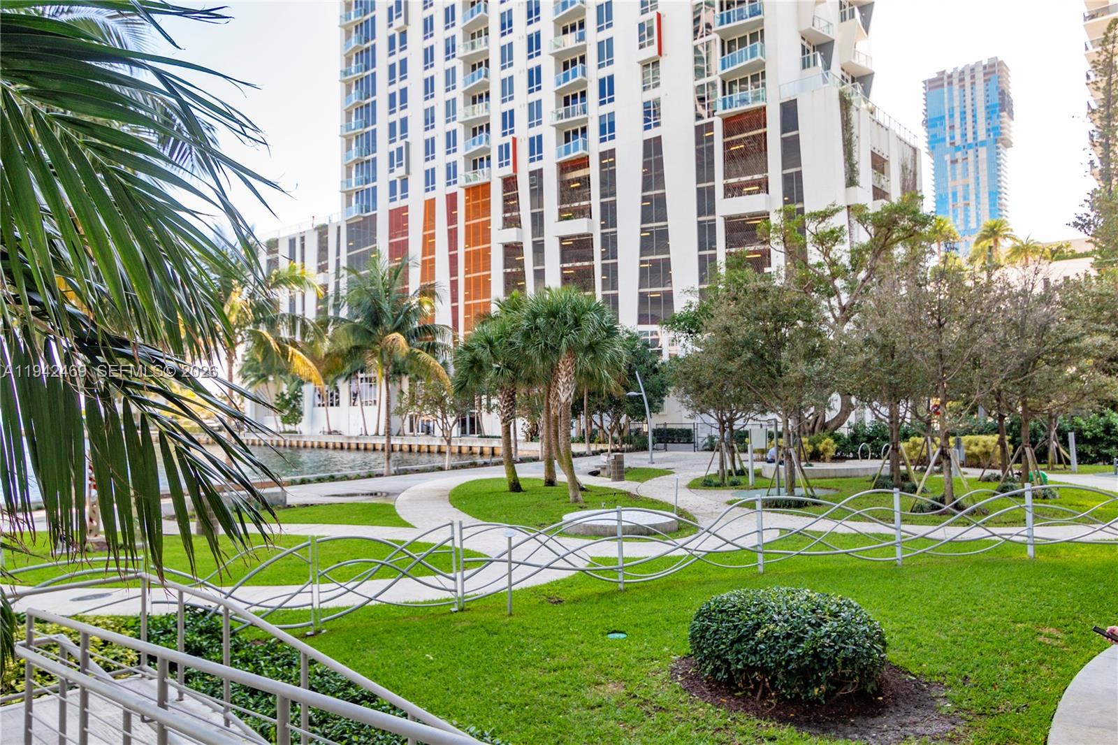 ICON BAY CONDO - Residential