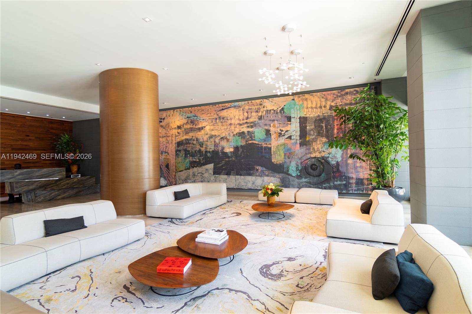 ICON BAY CONDO - Residential