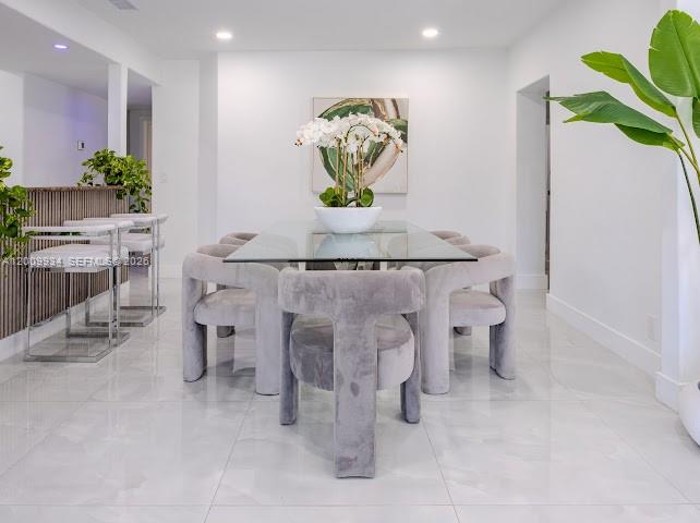 HOLLYWOOD COUNTRY CLUB DI - Residential