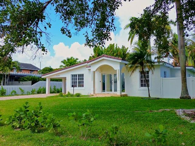 HOLLYWOOD COUNTRY CLUB DI - Residential