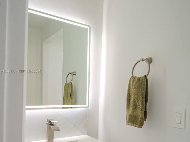 HOLLYWOOD COUNTRY CLUB DI - Residential