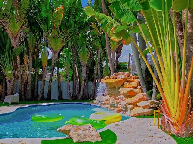 HOLLYWOOD COUNTRY CLUB DI - Residential