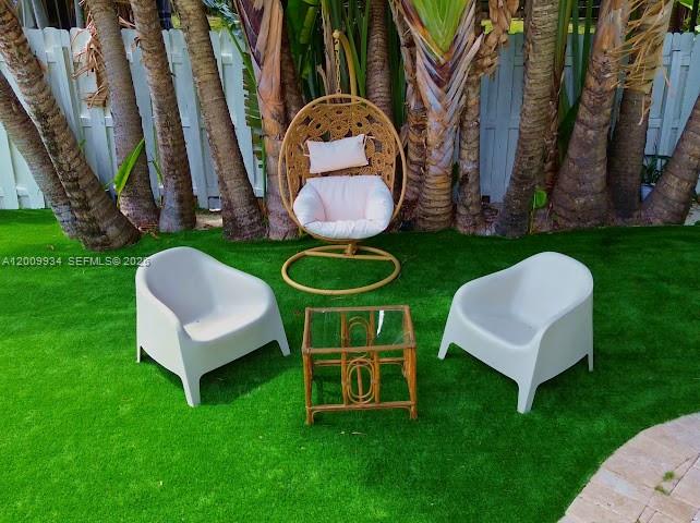 HOLLYWOOD COUNTRY CLUB DI - Residential