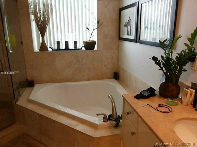 DUO CONDOMINIUM WEST - Residential Lease