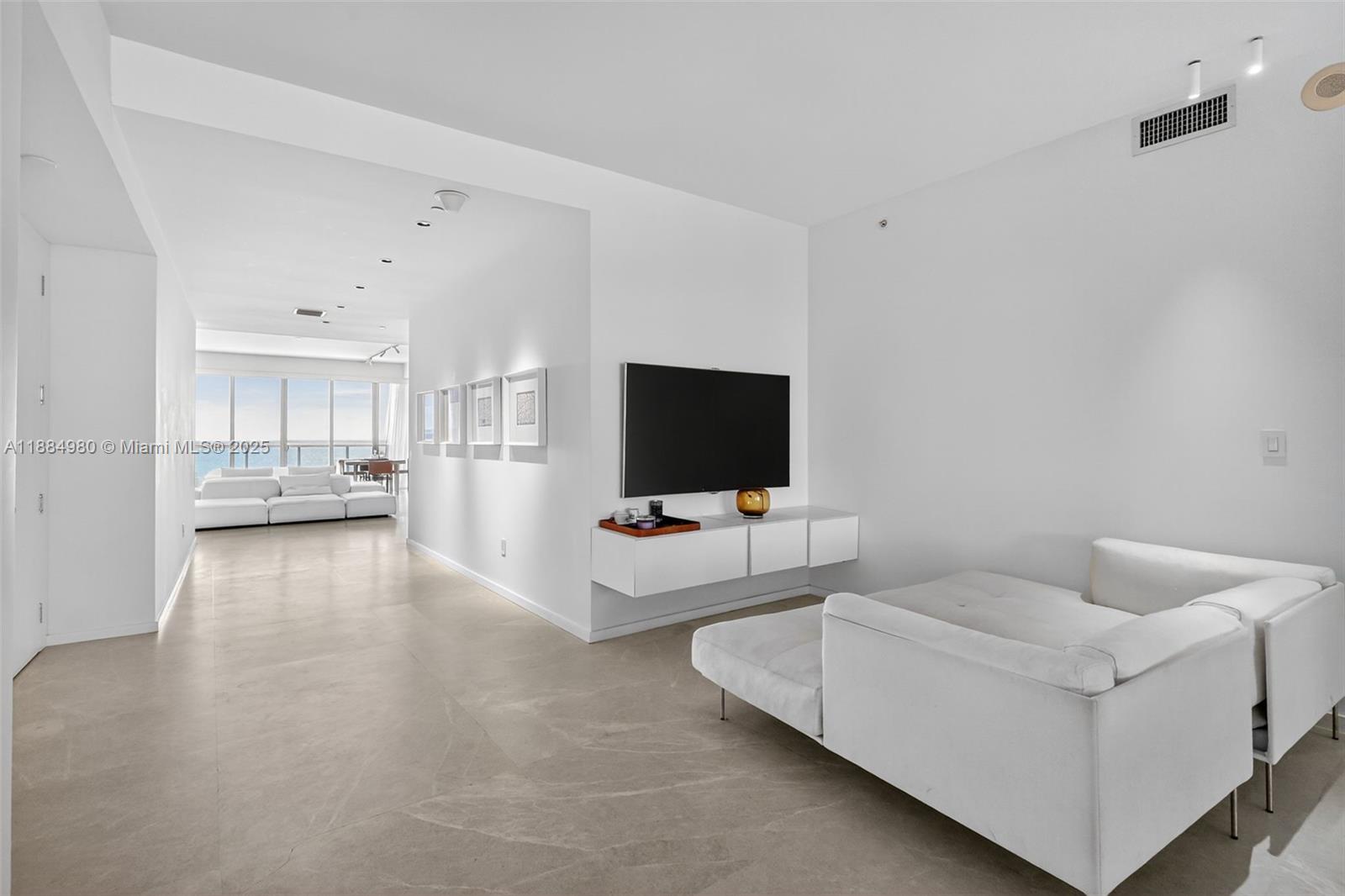 BAL HARBOUR NORTH SOUTH C - Residential Lease