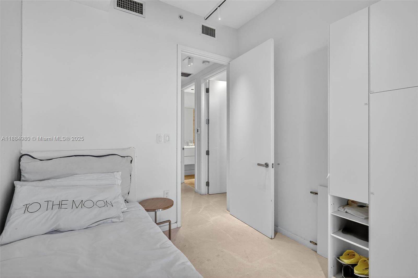 BAL HARBOUR NORTH SOUTH C - Residential Lease