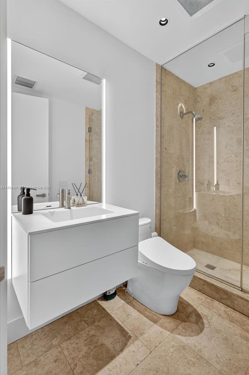 BAL HARBOUR NORTH SOUTH C - Residential Lease