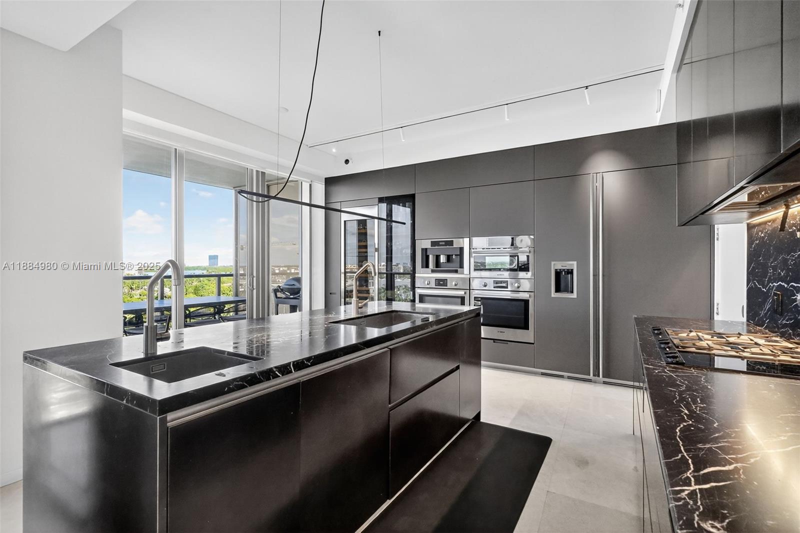BAL HARBOUR NORTH SOUTH C - Residential Lease