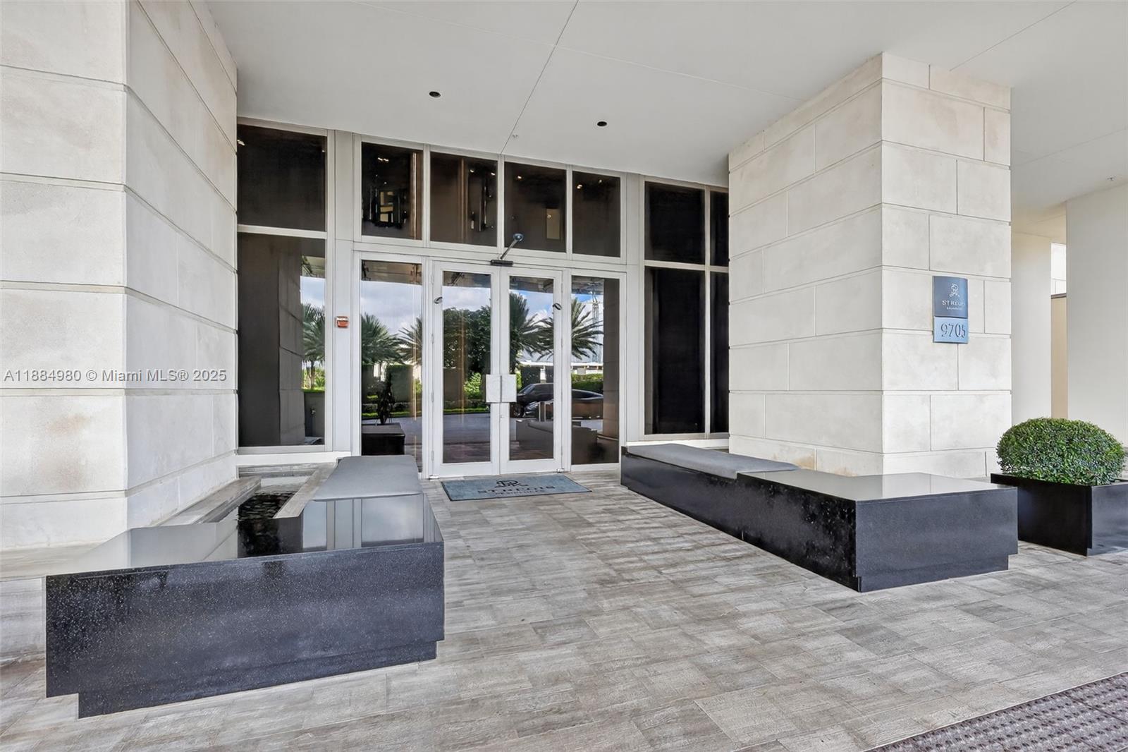 BAL HARBOUR NORTH SOUTH C - Residential Lease