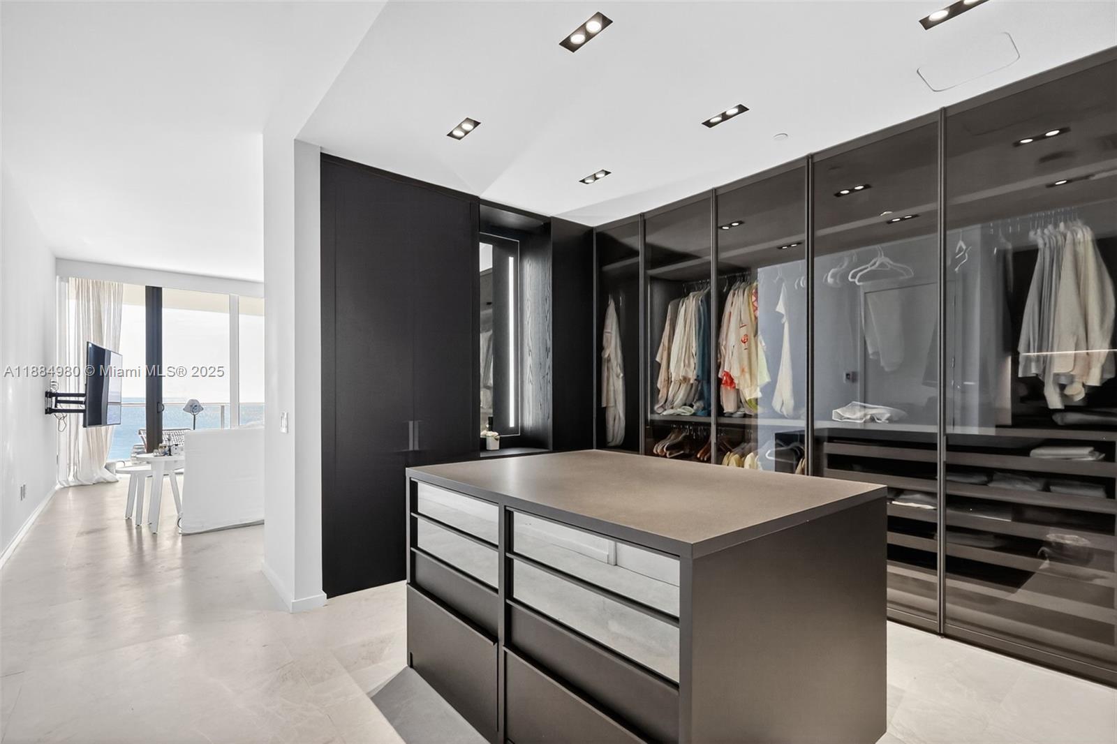 BAL HARBOUR NORTH SOUTH C - Residential Lease