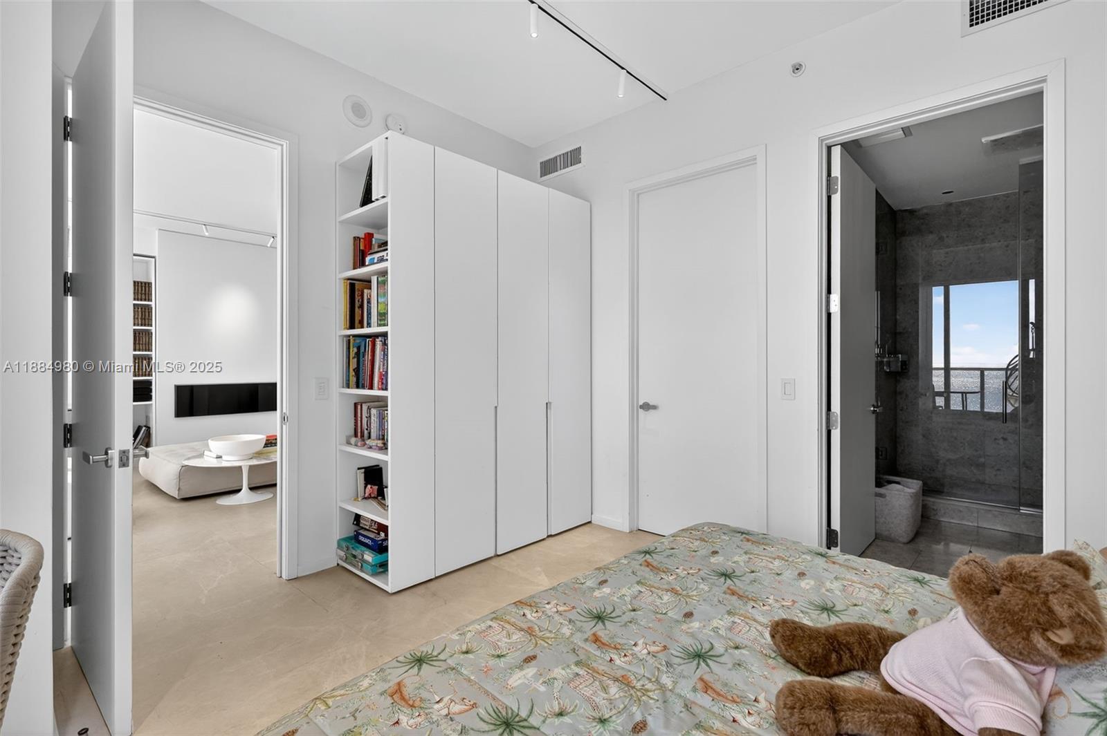 BAL HARBOUR NORTH SOUTH C - Residential Lease