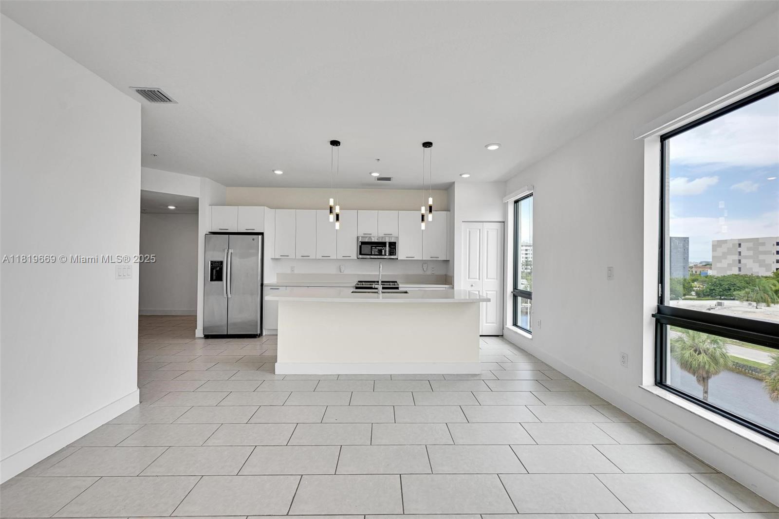 8167 NW 41st St E-406