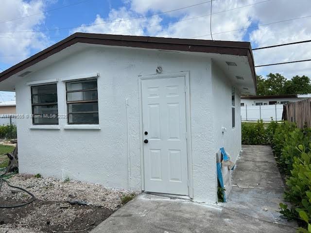 Rental Property at 11225 Sw 47th Ter 1, Miami, Broward County, Florida - Bedrooms: 1 
Bathrooms: 1  - $1,550 MO.