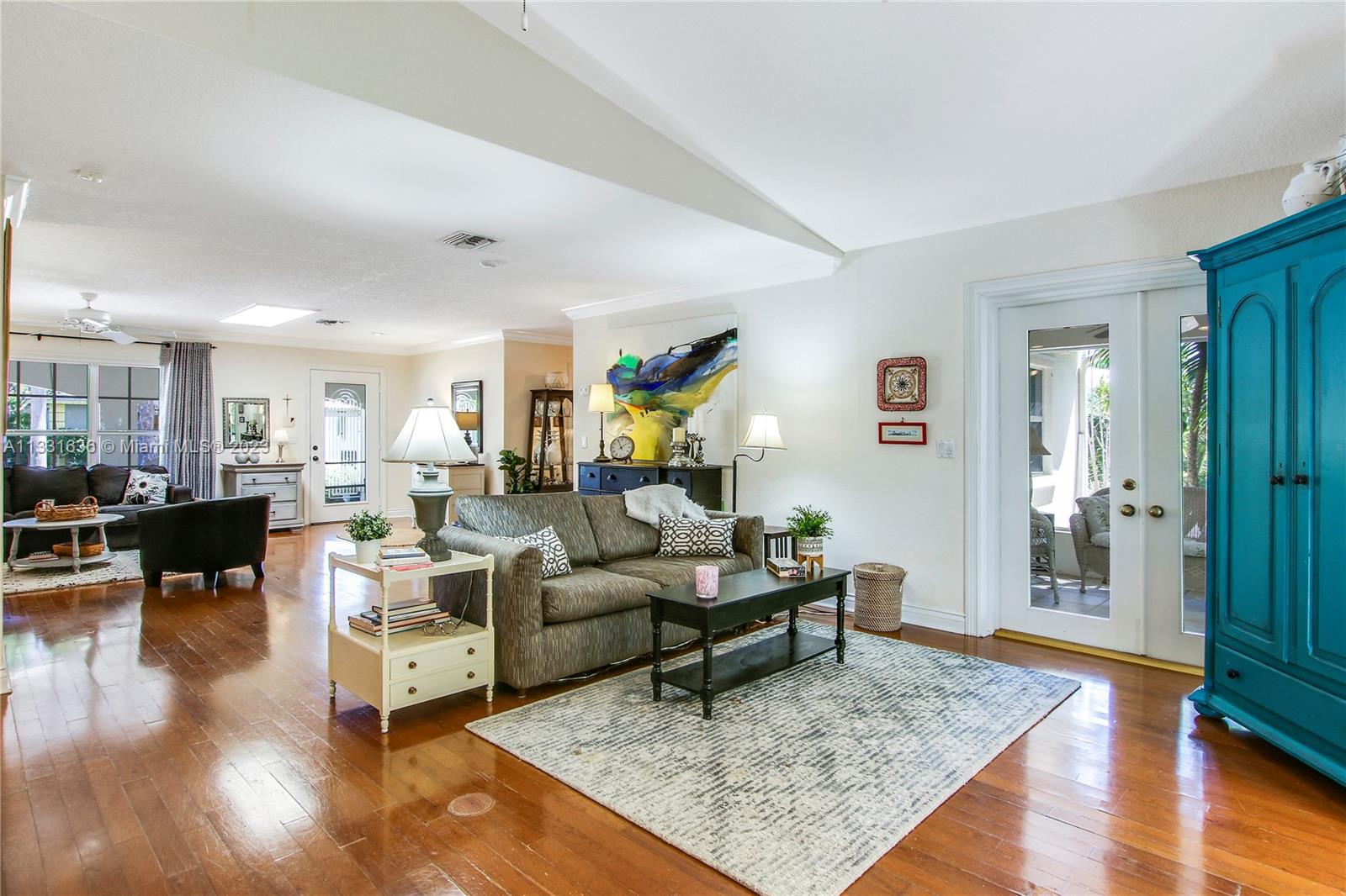 JUNO BEACH 1ST ADD - Residential